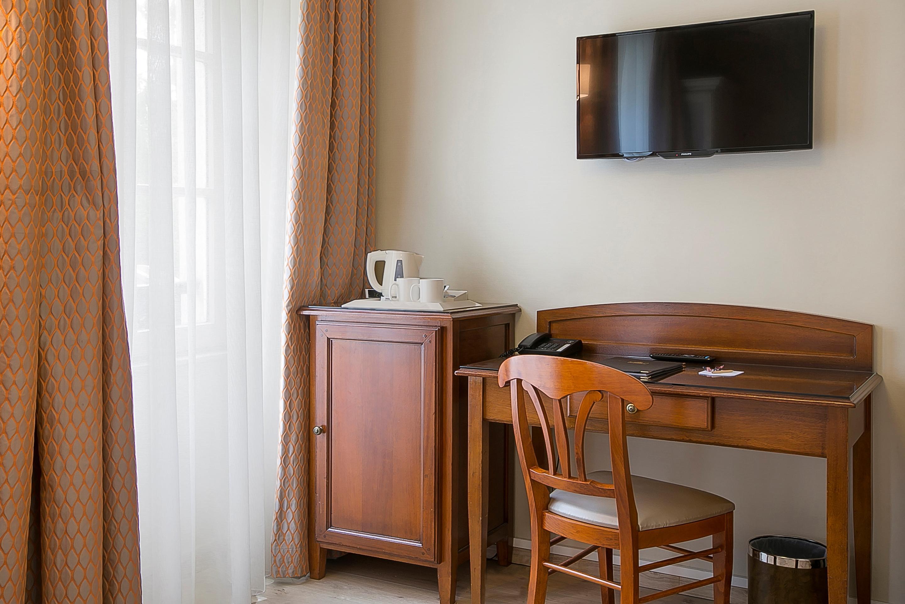 Hotel Western Au Trocadero